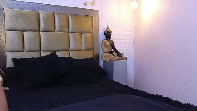 ximenawilliamss online show from September 23, 2025, 8:16 pm