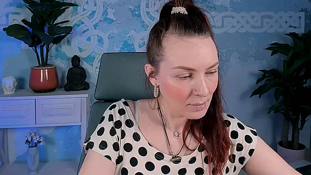 VandaRossi online show from October 27, 2025, 1:12 pm