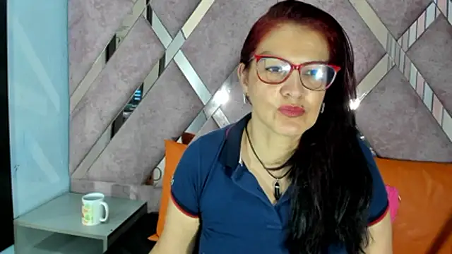 Mulan sexy01 online show from May 19, 2026, 7:21 pm