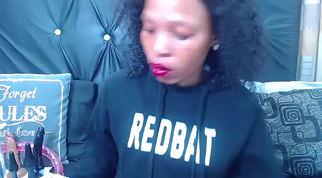 spicydiver38 online show from March 19, 2025, 6:01 pm