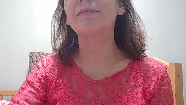 Snapshot of HollyJewel chatting on December 15, 2025, 3:29 pm HollyJewel online show from December 15, 2025, 3:29 pm