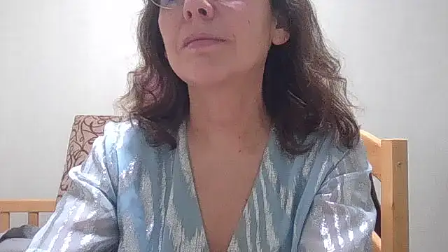 HollyJewel online show from March 3, 2026, 7:10 pm