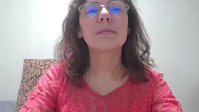 Snapshot of HollyJewel chatting on February 25, 2026, 6:41 pm HollyJewel online show from February 25, 2026, 6:41 pm