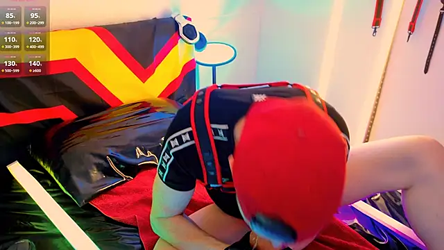 Fuc71 online show from October 30, 2025, 6:05 pm