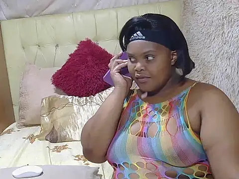 Snapshot of Xxxsluts chatting on October 6, 2025, 11:33 am Xxxsluts online show from October 6, 2025, 11:33 am