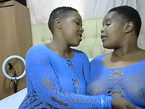 Snapshot of Xxxsluts chatting on March 11, 2025, 7:24 am Xxxsluts online show from March 11, 2025, 7:24 am