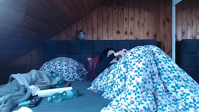 BoeseMoni1998 online show from October 10, 2025, 8:37 am