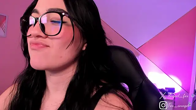 angeel fox online show from February 8, 2026, 6:22 am