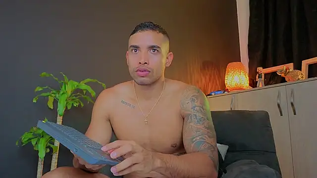 LincomAmith online show from December 18, 2025, 4:17 am