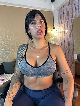 Cleopatra Fit online show from December 20, 2025, 10:07 am