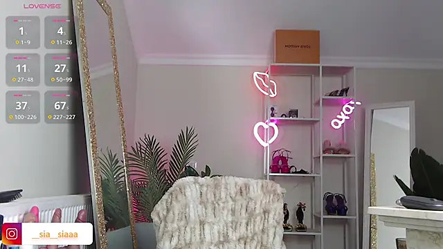 ArianaArianna online show from February 28, 2026, 9:42 am