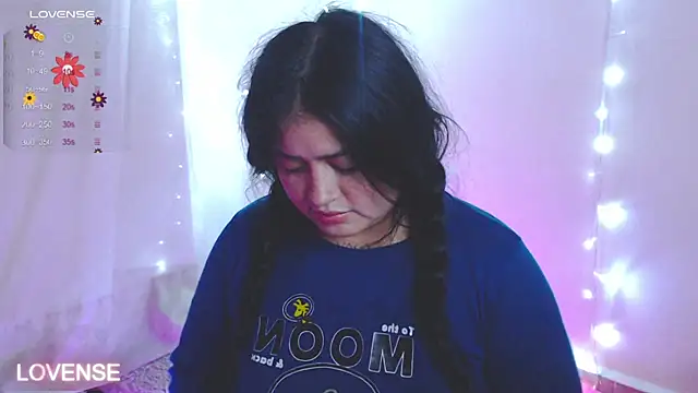 Snapshot of PamelaDoouce chatting on January 22, 2025, 11:01 am PamelaDoouce online show from January 22, 2025, 11:01 am