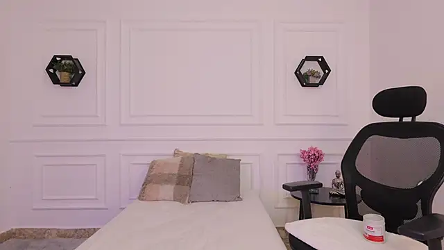 Snapshot of meloddysky chatting on November 6, 2025, 4:55 pm meloddysky online show from November 6, 2025, 4:55 pm