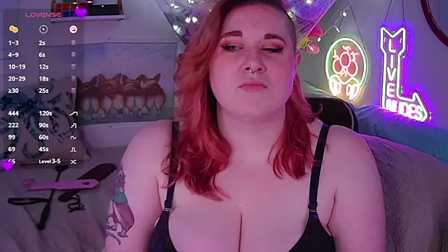 Snapshot of opalreigning chatting on March 10, 2025, 8:50 am opalreigning online show from March 10, 2025, 8:50 am