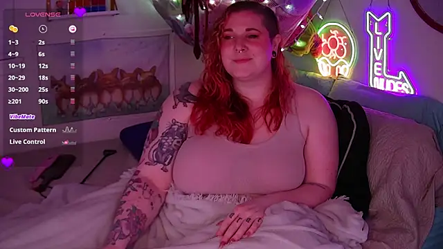 Snapshot of opalreigning chatting on February 25, 2026, 10:04 am opalreigning online show from February 25, 2026, 10:04 am