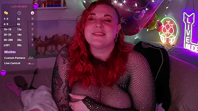 Snapshot of opalreigning chatting on February 1, 2026, 10:02 am opalreigning online show from February 1, 2026, 10:02 am