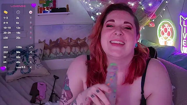 Snapshot of opalreigning chatting on February 23, 2025, 10:49 am opalreigning online show from February 23, 2025, 10:49 am