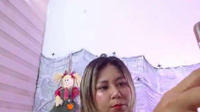 AriannaTorres online show from October 21, 2025, 11:20 am