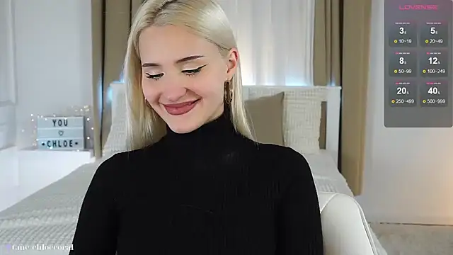 Snapshot of ChloeCoral chatting on February 17, 2025, 9:00 pm ChloeCoral online show from February 17, 2025, 9:00 pm