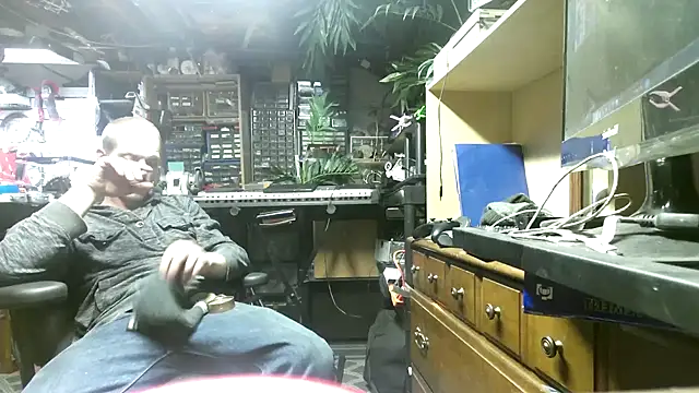 mrwinsalot88 online show from October 27, 2025, 4:35 am