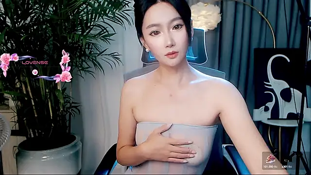 Snapshot of FeiFei-babe chatting on September 19, 2025, 7:34 am FeiFei-babe online show from September 19, 2025, 7:34 am