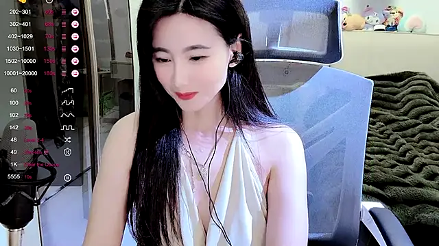 Snapshot of FeiFei-babe chatting on March 12, 2025, 5:38 pm FeiFei-babe online show from March 12, 2025, 5:38 pm