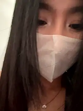 FeiFei-babe online show from May 13, 2026, 10:22 am