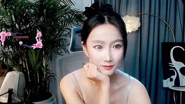 Snapshot of FeiFei-babe chatting on September 24, 2025, 9:27 am FeiFei-babe online show from September 24, 2025, 9:27 am