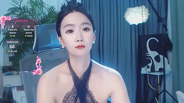FeiFei-babe online show from May 17, 2026, 12:05 pm