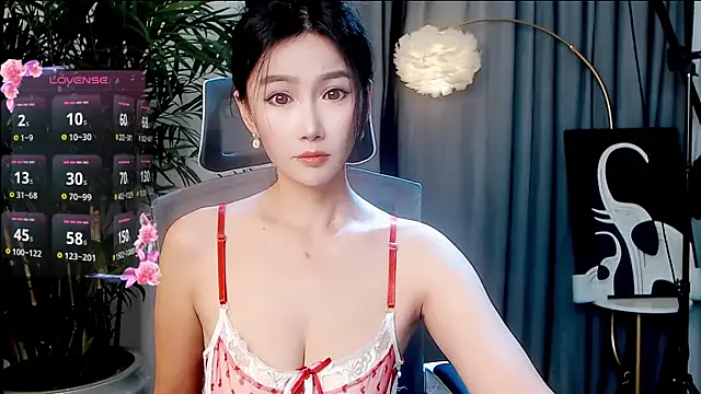 Snapshot of FeiFei-babe chatting on October 12, 2025, 12:50 pm FeiFei-babe online show from October 12, 2025, 12:50 pm