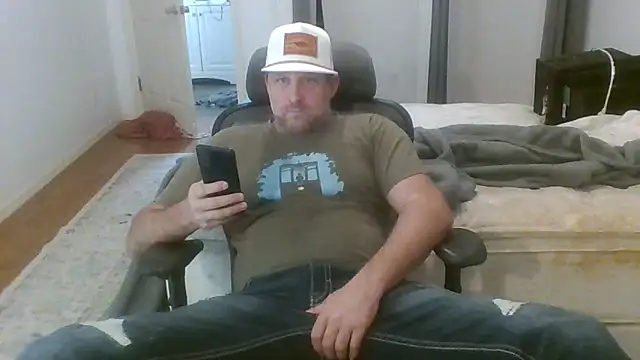 Snapshot of poundyouout69 chatting on March 13, 2025, 8:54 pm poundyouout69 online show from March 13, 2025, 8:54 pm