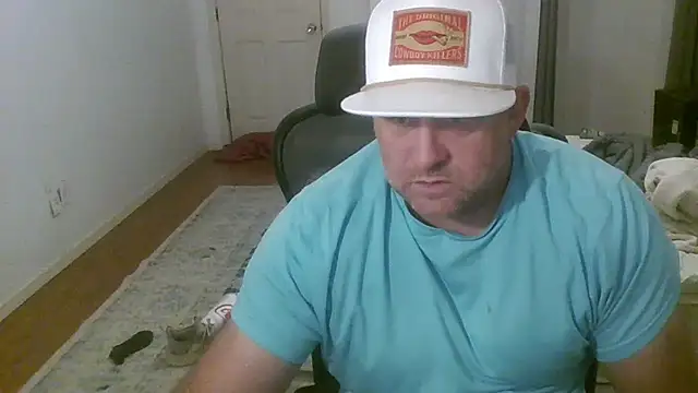 Snapshot of poundyouout69 chatting on February 3, 2025, 5:18 am poundyouout69 online show from February 3, 2025, 5:18 am