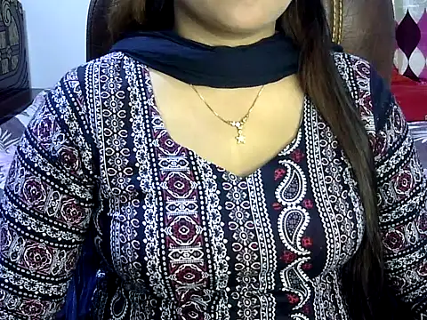 BengaliQueenStar online show from March 19, 2025, 3:29 pm