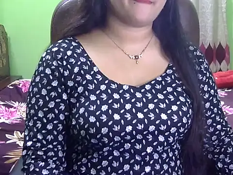 BengaliQueenStar online show from October 13, 2025, 4:08 pm