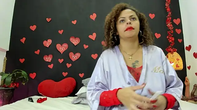 Luna smit08 online show from February 16, 2026, 9:45 pm