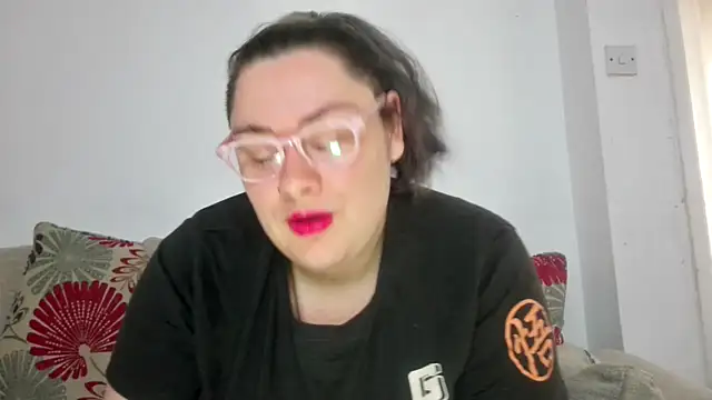 Snapshot of Bustycurves chatting on October 20, 2025, 10:49 am Bustycurves online show from October 20, 2025, 10:49 am