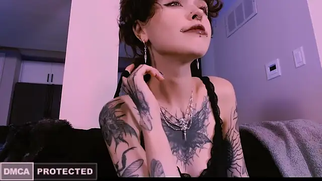 NaughtyLittleFox online show from September 15, 2025, 5:19 am