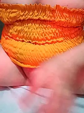 Snapshot of Squirt_lisa12 chatting on November 5, 2025, 8:28 am Squirt lisa12 online show from November 5, 2025, 8:28 am