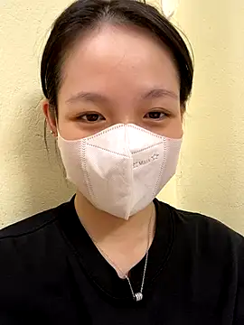 minmin2kk5 online show from October 16, 2025, 2:03 pm