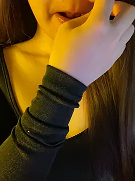 minmin2kk5 online show from March 25, 2026, 3:11 pm