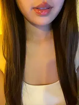 minmin2kk5 online show from April 10, 2026, 4:03 pm