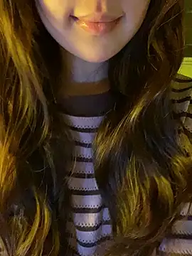 minmin2kk5 online show from March 7, 2026, 3:17 pm