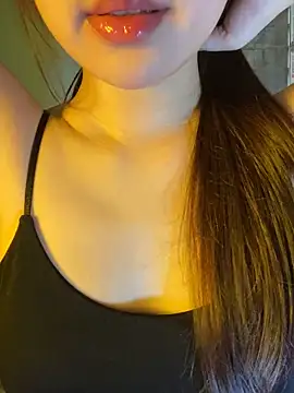 minmin2kk5 online show from April 12, 2026, 2:04 am