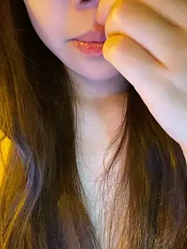 minmin2kk5 online show from April 9, 2026, 4:13 pm