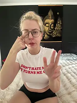 Livewithlucy online show from March 10, 2026, 8:51 am