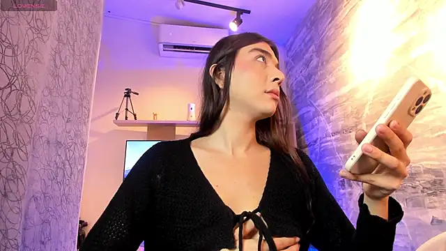 Snapshot of saracaball_ chatting on February 21, 2026, 2:24 am saracaball online show from February 21, 2026, 2:24 am