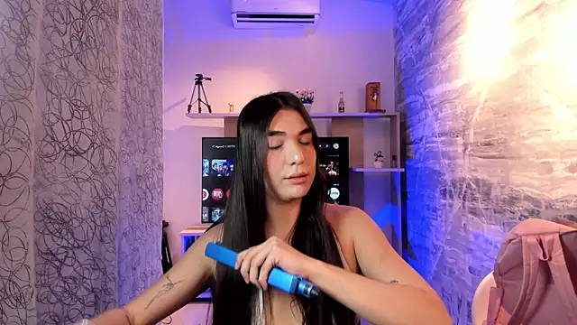 Snapshot of saracaball_ chatting on February 24, 2026, 12:06 pm saracaball online show from February 24, 2026, 12:06 pm