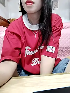 cream1299 online show from September 19, 2025, 11:58 am