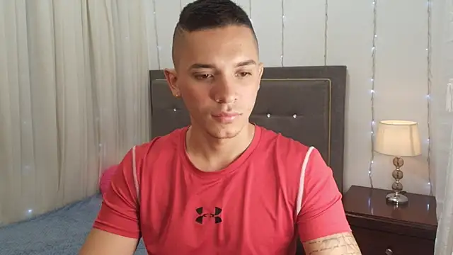 andeerr  online show from March 17, 2025, 7:58 pm