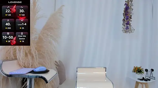 Helena-Fits online show from November 20, 2025, 8:42 pm